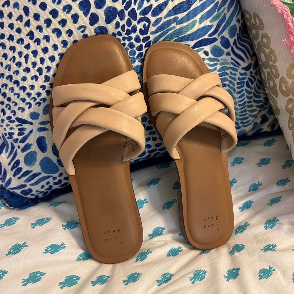 Women’s A New Day Rory padded slide sandals, Size 8